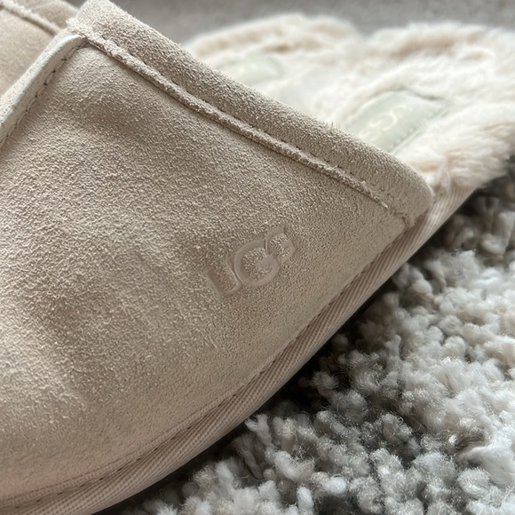 Women’s Ugg Scuff Slipper - Lightly Worn! - Picture 7 of 7